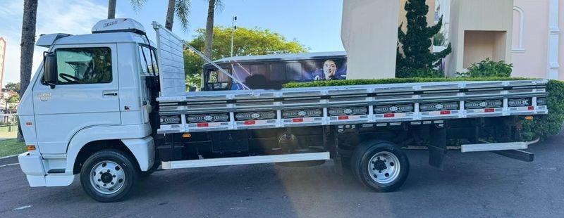 Volkswagen 8150 8-150 E Delivery 2p 2007/2008 CAMINHÕES & CAMIONETAS PASSO FUNDO / Carros no Vale