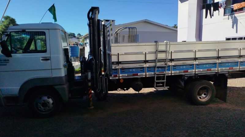 Volkswagen 8150 8-150 E Delivery Plus Munck 2006/2006 CAMINHÕES & CAMIONETAS PASSO FUNDO / Carros no Vale