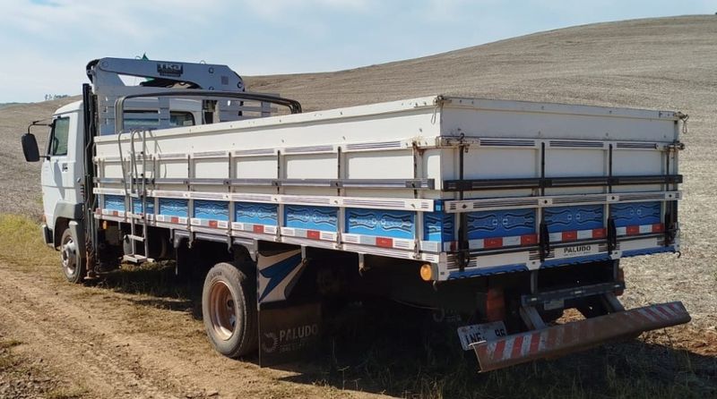 Volkswagen 8150 8-150 E Delivery Plus Munck 2006/2006 CAMINHÕES & CAMIONETAS PASSO FUNDO / Carros no Vale