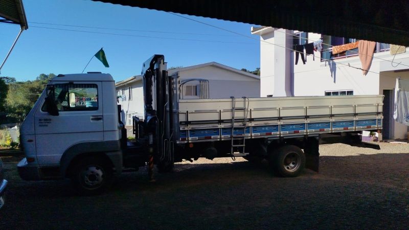 Volkswagen 8150 8-150 E Delivery Plus Munck 2006/2006 CAMINHÕES & CAMIONETAS PASSO FUNDO / Carros no Vale