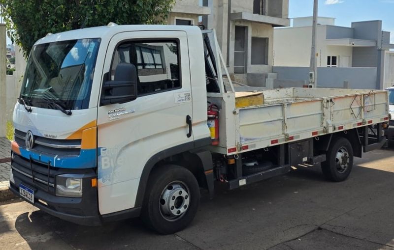 Volkswagen Delivery Express 2p Munck 2018/2019 CAMINHÕES & CAMIONETAS PASSO FUNDO / Carros no Vale