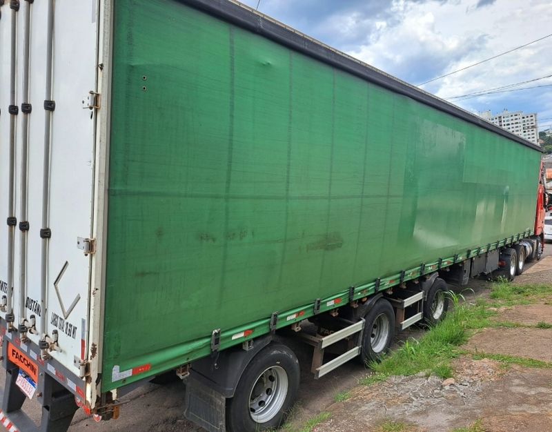 Volvo FH 420 FH-420 6×2 (E5) 2013/2013 CAMINHÕES & CAMIONETAS PASSO FUNDO / Carros no Vale