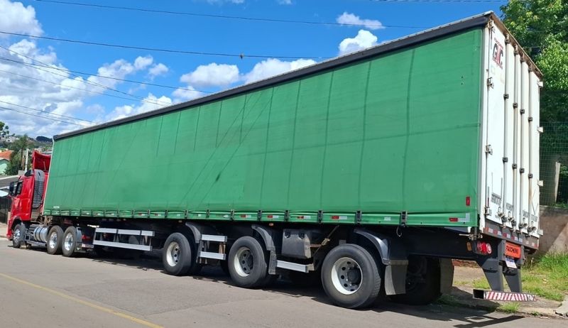 Volvo FH 420 FH-420 6×2 (E5) 2013/2013 CAMINHÕES & CAMIONETAS PASSO FUNDO / Carros no Vale