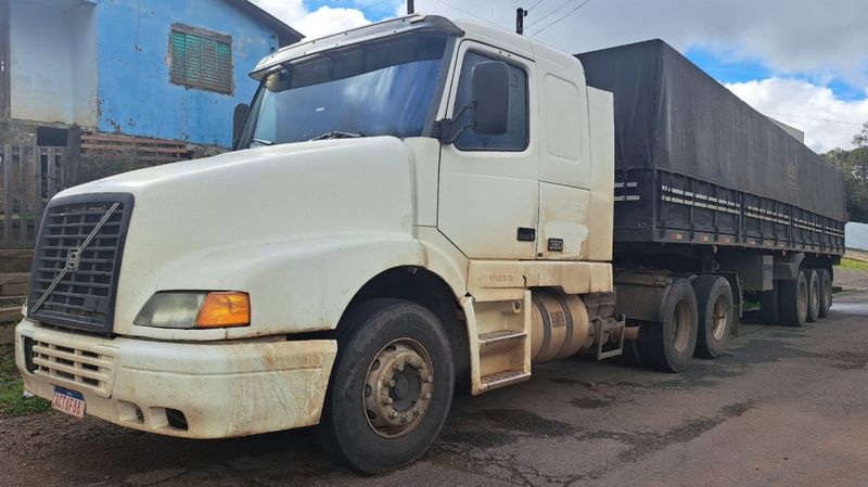 Volvo NH12 380 NH-12 380 6×2 2p + Librelatto 2010 2003/2003 CAMINHÕES & CAMIONETAS PASSO FUNDO / Carros no Vale Volvo NH12 380 NH-12 380 6×2 2p + Librelatto 2010 2003/2003 CAMINHÕES & CAMIONETAS PASSO FUNDO / Carros no Vale