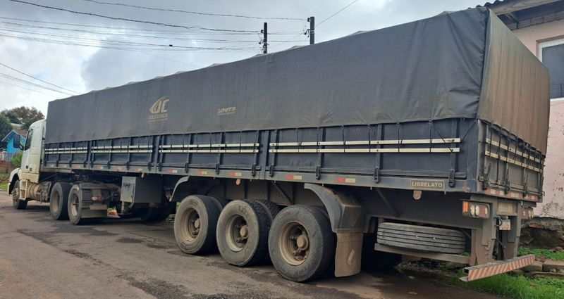 Volvo NH12 380 NH-12 380 6×2 2p + Librelatto 2010 2003/2003 CAMINHÕES & CAMIONETAS PASSO FUNDO / Carros no Vale Volvo NH12 380 NH-12 380 6×2 2p + Librelatto 2010 2003/2003 CAMINHÕES & CAMIONETAS PASSO FUNDO / Carros no Vale