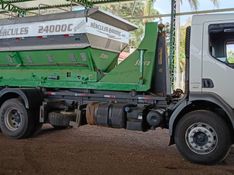 Volvo VM 330 6×4 2012/2012 CAMINHÕES & CAMIONETAS PASSO FUNDO / Carros no Vale