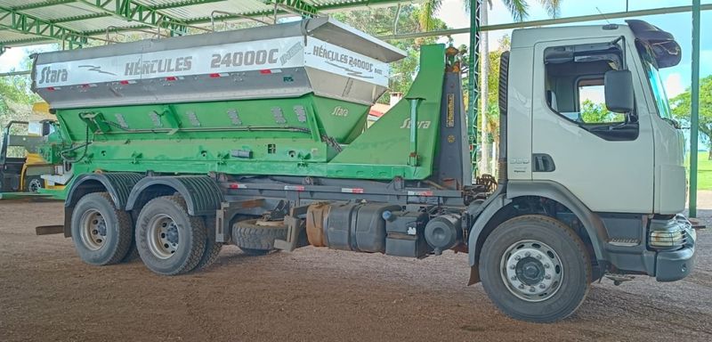 Volvo VM 330 6×4 2012/2012 CAMINHÕES & CAMIONETAS PASSO FUNDO / Carros no Vale