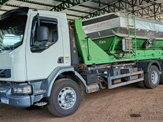 Volvo VM 330 6×4 2012/2012 CAMINHÕES & CAMIONETAS PASSO FUNDO / Carros no Vale