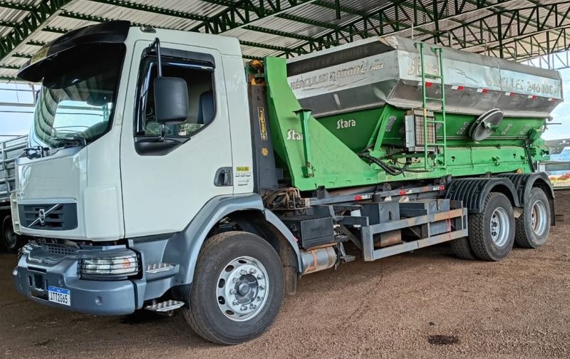 Volvo VM 330 6×4 2012/2012 CAMINHÕES & CAMIONETAS PASSO FUNDO / Carros no Vale