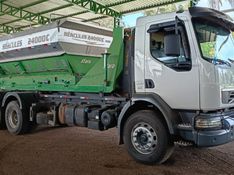 Volvo VM 330 6×4 2012/2012 CAMINHÕES & CAMIONETAS PASSO FUNDO / Carros no Vale