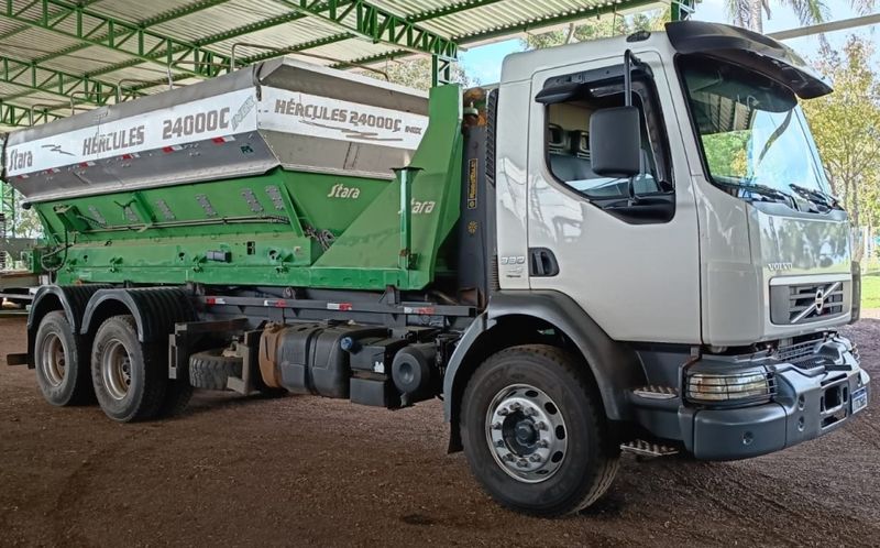 Volvo VM 330 6×4 2012/2012 CAMINHÕES & CAMIONETAS PASSO FUNDO / Carros no Vale