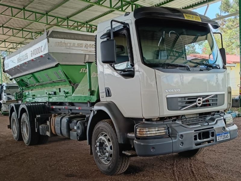 Volvo VM 330 6×4 2012/2012 CAMINHÕES & CAMIONETAS PASSO FUNDO / Carros no Vale