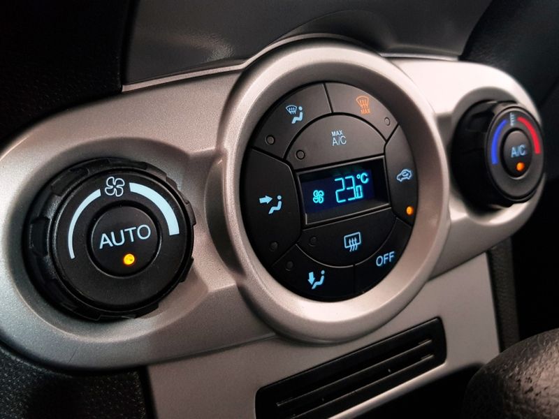 Ford FIESTA 1.0 ECOBOOST GASOLINA SEL STYLE POWERSHIFT 2018/2018 ADVANT AUTOMÓVEIS CAXIAS DO SUL / Carros no Vale