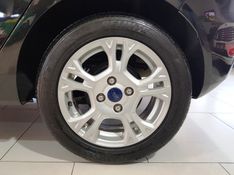 Ford FIESTA 1.6 SEL HATCH 16V FLEX 4P POWERSHIFT 2017/2017 ADVANT AUTOMÓVEIS CAXIAS DO SUL / Carros no Vale