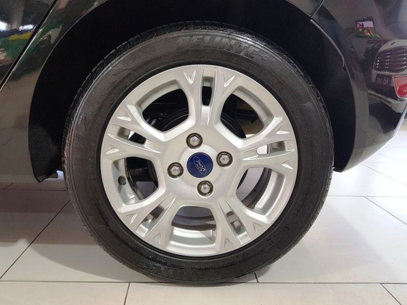 Ford FIESTA 1.6 SEL HATCH 16V FLEX 4P POWERSHIFT 2017/2017 ADVANT AUTOMÓVEIS CAXIAS DO SUL / Carros no Vale Ford FIESTA 1.6 SEL HATCH 16V FLEX 4P POWERSHIFT 2017/2017 ADVANT AUTOMÓVEIS CAXIAS DO SUL / Carros no Vale