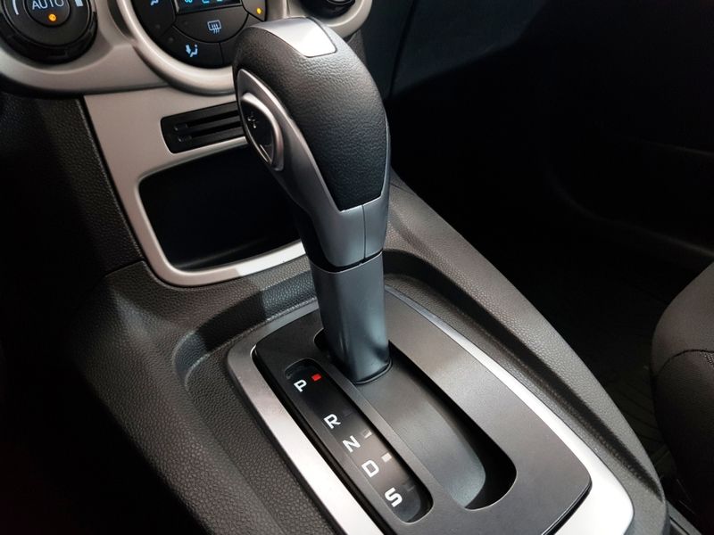 Ford FIESTA 1.6 TI-VCT FLEX SEL POWERSHIFT 2018/2018 ADVANT AUTOMÓVEIS CAXIAS DO SUL / Carros no Vale Ford FIESTA 1.6 TI-VCT FLEX SEL POWERSHIFT 2018/2018 ADVANT AUTOMÓVEIS CAXIAS DO SUL / Carros no Vale