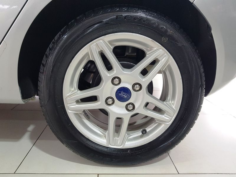 Ford FIESTA 1.6 TI-VCT FLEX SEL POWERSHIFT 2017/2018 ADVANT AUTOMÓVEIS CAXIAS DO SUL / Carros no Vale