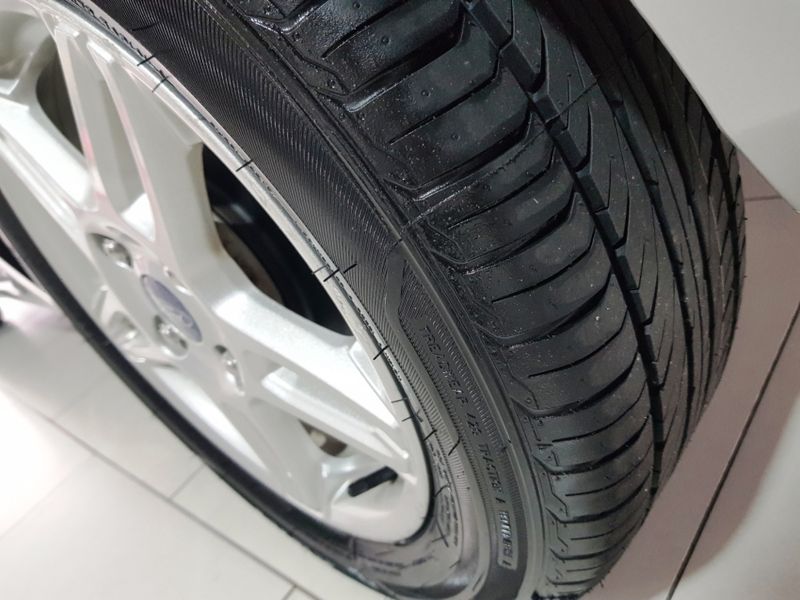 Ford FIESTA 1.6 TI-VCT FLEX SEL POWERSHIFT 2017/2018 ADVANT AUTOMÓVEIS CAXIAS DO SUL / Carros no Vale