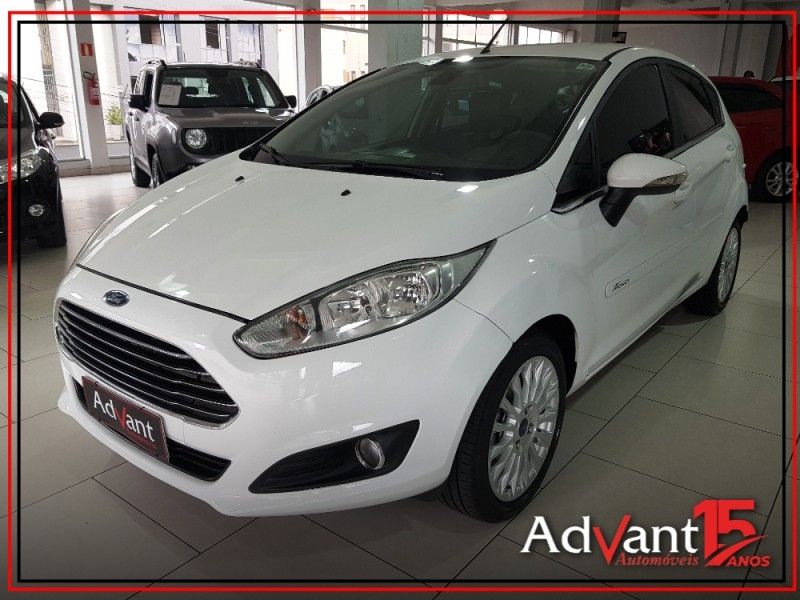 Ford FIESTA 1.6 TITANIUM HATCH 16V FLEX 4P POWERSHIFT 2016/2016 ADVANT AUTOMÓVEIS CAXIAS DO SUL / Carros no Vale Ford FIESTA 1.6 TITANIUM HATCH 16V FLEX 4P POWERSHIFT 2016/2016 ADVANT AUTOMÓVEIS CAXIAS DO SUL / Carros no Vale