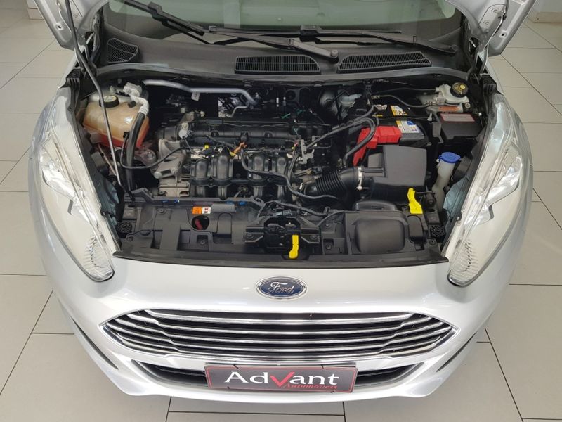 Ford FIESTA 1.6 TITANIUM HATCH 16V FLEX 4P POWERSHIFT 2014/2015 ADVANT AUTOMÓVEIS CAXIAS DO SUL / Carros no Vale Ford FIESTA 1.6 TITANIUM HATCH 16V FLEX 4P POWERSHIFT 2014/2015 ADVANT AUTOMÓVEIS CAXIAS DO SUL / Carros no Vale