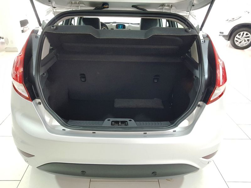 Ford FIESTA 1.6 TITANIUM HATCH 16V FLEX 4P POWERSHIFT 2015/2016 ADVANT AUTOMÓVEIS CAXIAS DO SUL / Carros no Vale Ford FIESTA 1.6 TITANIUM HATCH 16V FLEX 4P POWERSHIFT 2015/2016 ADVANT AUTOMÓVEIS CAXIAS DO SUL / Carros no Vale