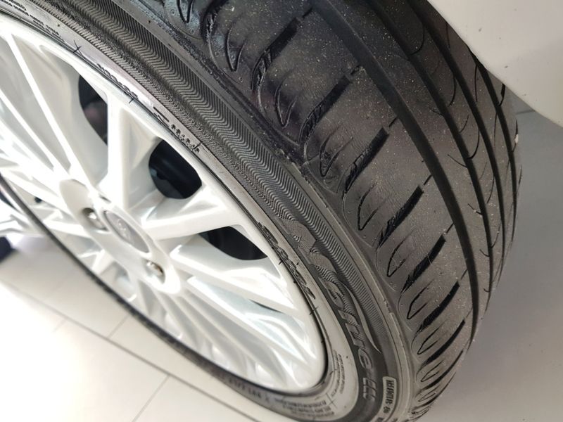 Ford FIESTA 1.6 TITANIUM HATCH 16V FLEX 4P POWERSHIFT 2014/2015 ADVANT AUTOMÓVEIS CAXIAS DO SUL / Carros no Vale Ford FIESTA 1.6 TITANIUM HATCH 16V FLEX 4P POWERSHIFT 2014/2015 ADVANT AUTOMÓVEIS CAXIAS DO SUL / Carros no Vale