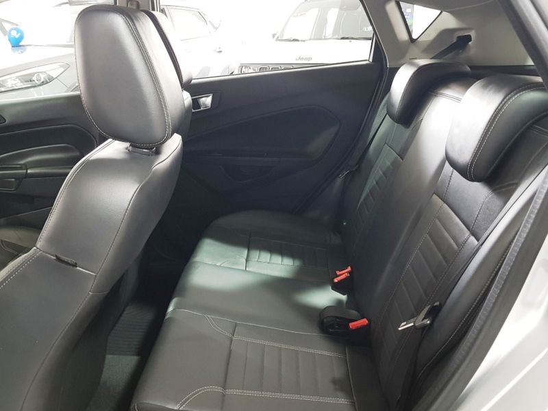 Ford FIESTA 1.6 TITANIUM HATCH 16V FLEX 4P POWERSHIFT 2015/2016 ADVANT AUTOMÓVEIS CAXIAS DO SUL / Carros no Vale Ford FIESTA 1.6 TITANIUM HATCH 16V FLEX 4P POWERSHIFT 2015/2016 ADVANT AUTOMÓVEIS CAXIAS DO SUL / Carros no Vale