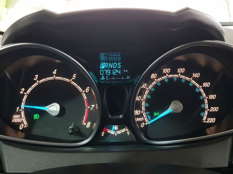 Ford FIESTA 1.6 TITANIUM HATCH 16V FLEX 4P POWERSHIFT 2015/2016 ADVANT AUTOMÓVEIS CAXIAS DO SUL / Carros no Vale Ford FIESTA 1.6 TITANIUM HATCH 16V FLEX 4P POWERSHIFT 2015/2016 ADVANT AUTOMÓVEIS CAXIAS DO SUL / Carros no Vale