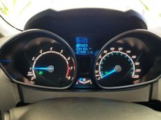 Ford FIESTA 1.6 TITANIUM HATCH 16V FLEX 4P POWERSHIFT 2014/2015 ADVANT AUTOMÓVEIS CAXIAS DO SUL / Carros no Vale