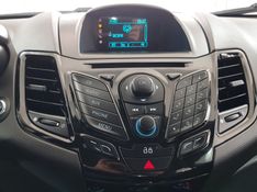 Ford FIESTA 1.6 TITANIUM HATCH 16V FLEX 4P POWERSHIFT 2015/2016 ADVANT AUTOMÓVEIS CAXIAS DO SUL / Carros no Vale