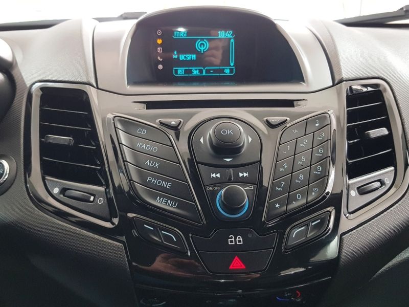 Ford FIESTA 1.6 TITANIUM HATCH 16V FLEX 4P POWERSHIFT 2015/2016 ADVANT AUTOMÓVEIS CAXIAS DO SUL / Carros no Vale Ford FIESTA 1.6 TITANIUM HATCH 16V FLEX 4P POWERSHIFT 2015/2016 ADVANT AUTOMÓVEIS CAXIAS DO SUL / Carros no Vale