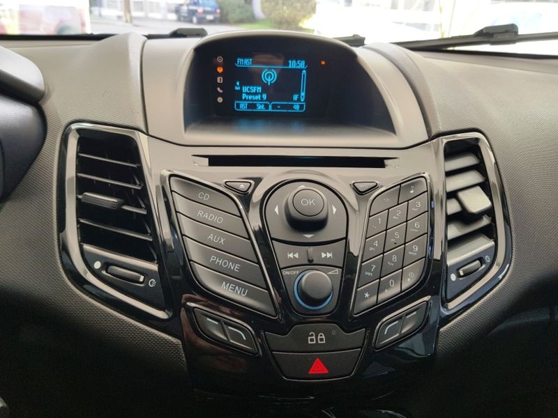 Ford FIESTA 1.6 TITANIUM HATCH 16V FLEX 4P POWERSHIFT 2014/2015 ADVANT AUTOMÓVEIS CAXIAS DO SUL / Carros no Vale Ford FIESTA 1.6 TITANIUM HATCH 16V FLEX 4P POWERSHIFT 2014/2015 ADVANT AUTOMÓVEIS CAXIAS DO SUL / Carros no Vale