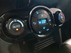 Ford FIESTA 1.6 TITANIUM HATCH 16V FLEX 4P POWERSHIFT 2016/2016 ADVANT AUTOMÓVEIS CAXIAS DO SUL / Carros no Vale