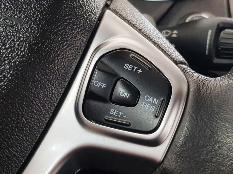 Ford FIESTA 1.6 TITANIUM SEDAN 16V FLEX 4P POWERSHIFT 2017/2017 ADVANT AUTOMÓVEIS CAXIAS DO SUL / Carros no Vale Ford FIESTA 1.6 TITANIUM SEDAN 16V FLEX 4P POWERSHIFT 2017/2017 ADVANT AUTOMÓVEIS CAXIAS DO SUL / Carros no Vale