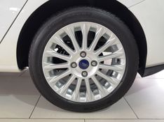 Ford FIESTA 1.6 TITANIUM SEDAN 16V FLEX 4P POWERSHIFT 2017/2017 ADVANT AUTOMÓVEIS CAXIAS DO SUL / Carros no Vale