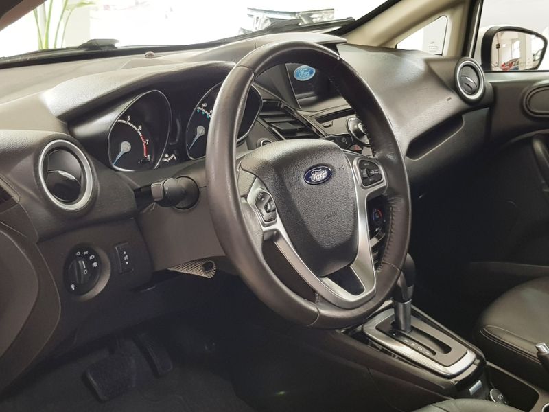 Ford FIESTA 1.6 TITANIUM SEDAN 16V FLEX 4P POWERSHIFT 2017/2017 ADVANT AUTOMÓVEIS CAXIAS DO SUL / Carros no Vale Ford FIESTA 1.6 TITANIUM SEDAN 16V FLEX 4P POWERSHIFT 2017/2017 ADVANT AUTOMÓVEIS CAXIAS DO SUL / Carros no Vale