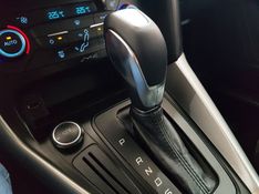 Ford FOCUS 2.0 SE PLUS 16V FLEX 4P POWERSHIFT 2017/2018 ADVANT AUTOMÓVEIS CAXIAS DO SUL / Carros no Vale