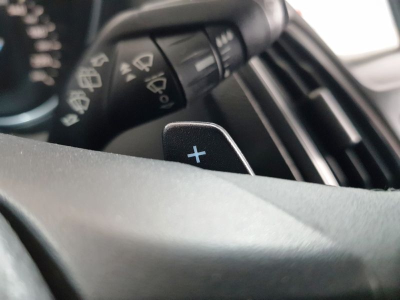 Ford FOCUS 2.0 SE PLUS 16V FLEX 4P POWERSHIFT 2017/2018 ADVANT AUTOMÓVEIS CAXIAS DO SUL / Carros no Vale