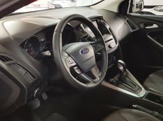 Ford FOCUS 2.0 SE PLUS 16V FLEX 4P POWERSHIFT 2017/2018 ADVANT AUTOMÓVEIS CAXIAS DO SUL / Carros no Vale