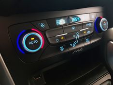 Ford FOCUS 2.0 SE PLUS 16V FLEX 4P POWERSHIFT 2017/2018 ADVANT AUTOMÓVEIS CAXIAS DO SUL / Carros no Vale