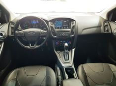 Ford FOCUS 2.0 SE PLUS FASTBACK 16V FLEX 4P POWERSHIFT 2016/2017 ADVANT AUTOMÓVEIS CAXIAS DO SUL / Carros no Vale