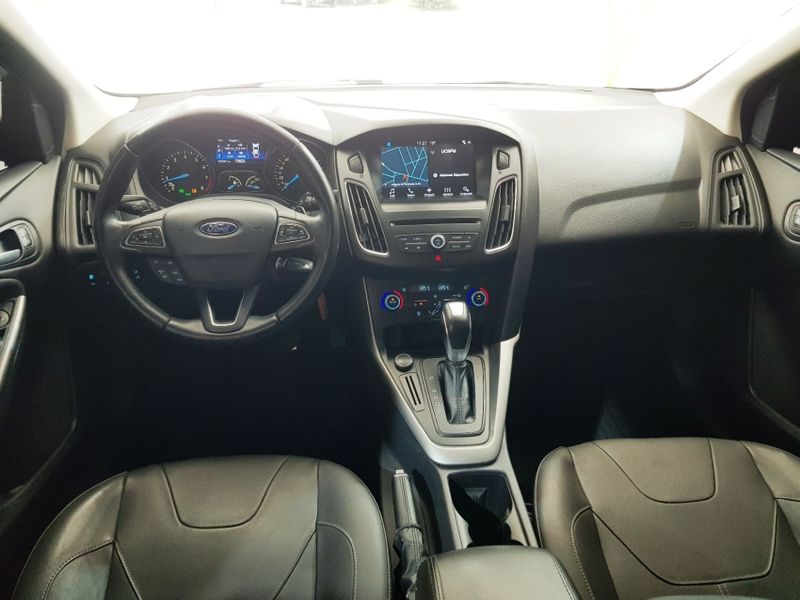 Ford FOCUS 2.0 SE PLUS FASTBACK 16V FLEX 4P POWERSHIFT 2016/2017 ADVANT AUTOMÓVEIS CAXIAS DO SUL / Carros no Vale Ford FOCUS 2.0 SE PLUS FASTBACK 16V FLEX 4P POWERSHIFT 2016/2017 ADVANT AUTOMÓVEIS CAXIAS DO SUL / Carros no Vale