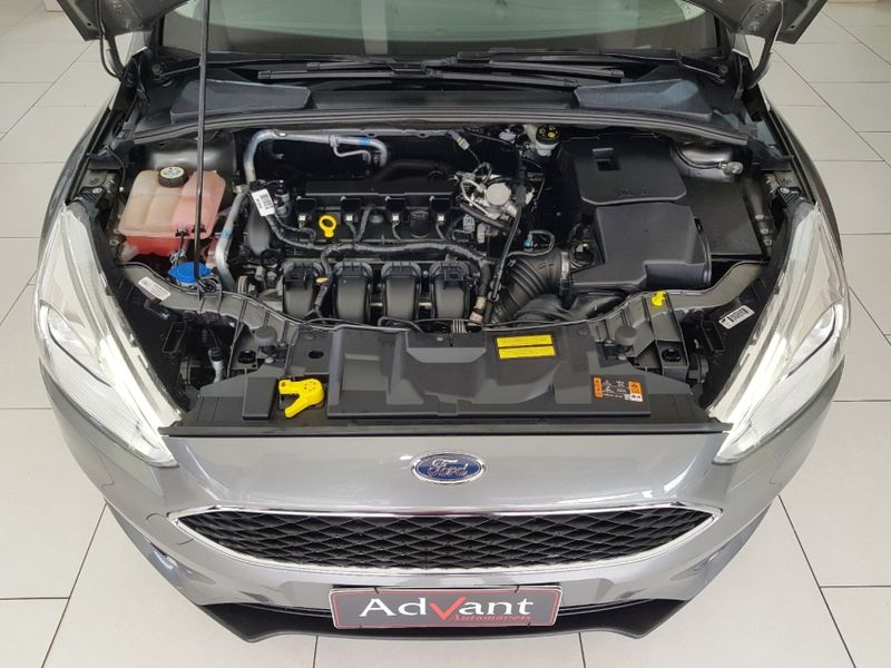 Ford FOCUS 2.0 SE PLUS FASTBACK 16V FLEX 4P POWERSHIFT 2016/2017 ADVANT AUTOMÓVEIS CAXIAS DO SUL / Carros no Vale Ford FOCUS 2.0 SE PLUS FASTBACK 16V FLEX 4P POWERSHIFT 2016/2017 ADVANT AUTOMÓVEIS CAXIAS DO SUL / Carros no Vale