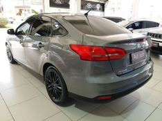 Ford FOCUS 2.0 SE PLUS FASTBACK 16V FLEX 4P POWERSHIFT 2016/2017 ADVANT AUTOMÓVEIS CAXIAS DO SUL / Carros no Vale