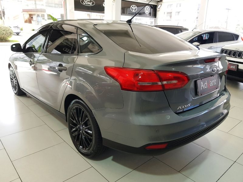 Ford FOCUS 2.0 SE PLUS FASTBACK 16V FLEX 4P POWERSHIFT 2016/2017 ADVANT AUTOMÓVEIS CAXIAS DO SUL / Carros no Vale Ford FOCUS 2.0 SE PLUS FASTBACK 16V FLEX 4P POWERSHIFT 2016/2017 ADVANT AUTOMÓVEIS CAXIAS DO SUL / Carros no Vale