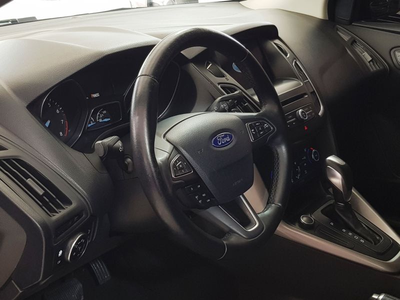 Ford FOCUS 2.0 SE PLUS FASTBACK 16V FLEX 4P POWERSHIFT 2016/2017 ADVANT AUTOMÓVEIS CAXIAS DO SUL / Carros no Vale Ford FOCUS 2.0 SE PLUS FASTBACK 16V FLEX 4P POWERSHIFT 2016/2017 ADVANT AUTOMÓVEIS CAXIAS DO SUL / Carros no Vale