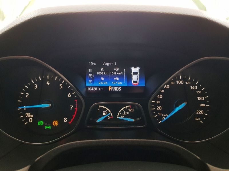 Ford FOCUS 2.0 SE PLUS FASTBACK 16V FLEX 4P POWERSHIFT 2016/2017 ADVANT AUTOMÓVEIS CAXIAS DO SUL / Carros no Vale Ford FOCUS 2.0 SE PLUS FASTBACK 16V FLEX 4P POWERSHIFT 2016/2017 ADVANT AUTOMÓVEIS CAXIAS DO SUL / Carros no Vale