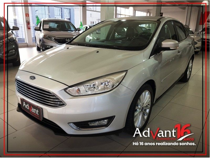 Ford FOCUS 2.0 TITANIUM FASTBACK 16V FLEX 4P POWERSHIFT 2015/2016 ADVANT AUTOMÓVEIS CAXIAS DO SUL / Carros no Vale