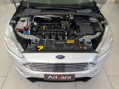 Ford FOCUS 2.0 TITANIUM FASTBACK 16V FLEX 4P POWERSHIFT 2015/2016 ADVANT AUTOMÓVEIS CAXIAS DO SUL / Carros no Vale