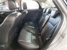 Ford FOCUS 2.0 TITANIUM FASTBACK 16V FLEX 4P POWERSHIFT 2015/2016 ADVANT AUTOMÓVEIS CAXIAS DO SUL / Carros no Vale